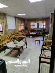  16 منزل للبيع موقع مميز و اطلاله مميزه و محدث بالكامل