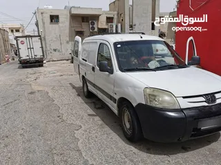  16 فإن بيجو شخصي طويل 2011 للبيع
