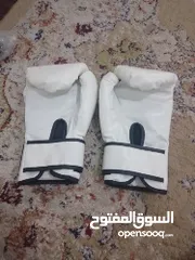  5 قفازات ملاكمه جديده