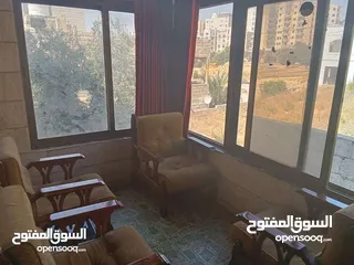  3 بيت مستقل على المطل (طابق واحد) مفروش/ للايجار يومي واسبوعي على الشارع مباشرة بمنطقة هادئة وراقية