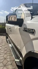  9 فورد F150 لاريت نظيفه جداً و حادث طلق ناري في الزجاج الامامي