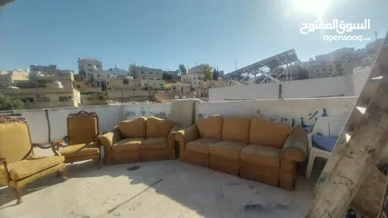  5 طقم كنب 7 مقاعد مستعمل في حالة جيدة