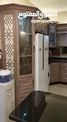  12 شقة طابقية للبيع خلف الواو و الونك و مسجد المهتدون الزرقاء الجديدة.. لعائلة مغتربين استعمال قليل