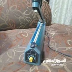  2 مكبس النايلون الأصلي لحفظ الاطعمه وبقاىها طازجه مستخدمه فتره بسيطه