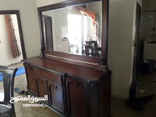  4 بوفيه مع طاولة سفرة
