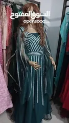  12 فساتين للبيع بسعر مغري