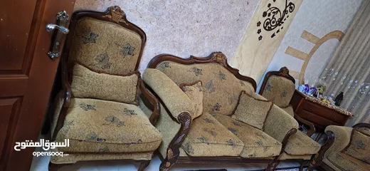  2 طقم غرفة جلوس كنبايات خشب زان 9 مقاعد بحالة جيدة جدا