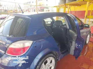  3 ابل استرا 2005