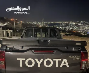  2 السلام عليكم  صندوق بكب هايلكس للبيع  الصندوق نظيف و معه مفتاح للإغلاق