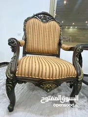  2 طقم كنب صناعه حلبية 7 مقاعد ثلاثيه