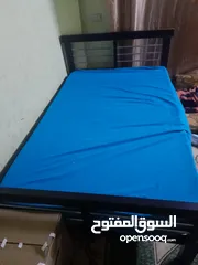  2 سرير حديد مفرد ونص بحالة ممتازة مع فرشة ضغط عالي
