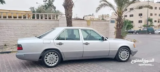  2 مرسيدس E200 بطة للبيع