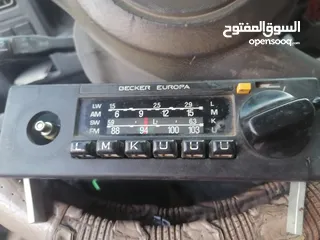  4 مسجل راديو بيكر كان راكب على مرسيدس.