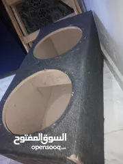  1 صندوق صباط 15 دينار