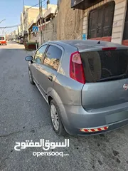  5 فيات بونتو( ضفه قانوني)  سياره بودي ممتاز  شصي ممتاز ما في عيوب  متور جير بحاله ممتازه  موديل 2009