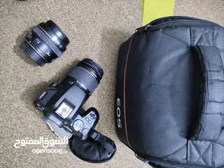  9 كاميرا كانون 250D مع عدسات احترافية