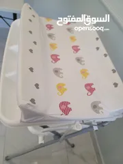  3 حوض استحمام للبيبي مع طاولة الحفاض - Baby Changing Table + Bathtub - LIKE NEW