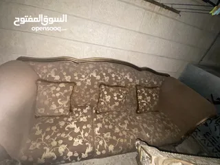  2 طقم كنب فاخر ونظيف بسعر مغري