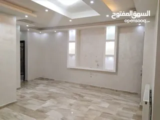  3 شقه للايجار في عبدون خلف تاج مول المساحه 100م الطابق الأول