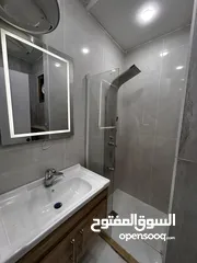  5 استديو جديد للايجار فارغ ومفروش