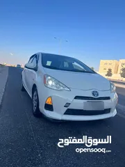  2 TOYOTA PRIUS C 2014