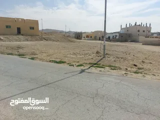 7 الاغوار الجنوبية بالقرب من البحر الميت..تصلح لشاليهات....استثمارية بمردود  عالي