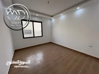  5 شقة دوبلكس طابق اخير مع روف للبيع عرقوب خلدا مساحة 200م مع تراسات اطلالة رائعة بسعر مميز جداً