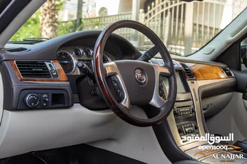  14 Cadillac Escalade Xl 2012 Platinum   السيارة مميزة جدا و قطعت مسافة 144,000 كيلو متر