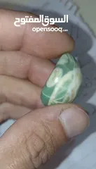  1 احجار كريمة خضراء حجر كريم اخضر حجر زمرد مع عروق بيضاء قص على شكل دمعة للخواتم والقلائد والاساور حسب