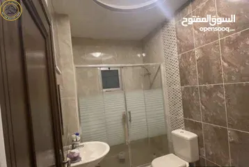  8 شقة أرضية مميزة للبيع في خلدا 150م مع ترس امامي بقرميد تشطيب سوبر ديلوكس بسعر مغري