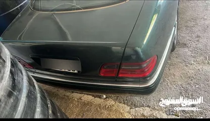  7 مرسيدس للبيع قرش ونص  مرخص سنه سبب البيع خارج البلد