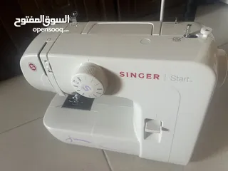  4 ماكينة خياطة singer بيضاء جديدة بالكرتونة