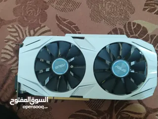  8 قطع كمبيوتر مستعملة للبيع بحاله جيد