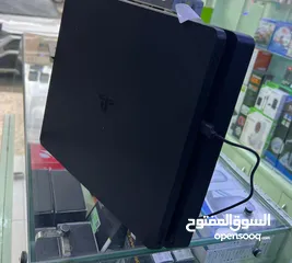  2 بلايستيشن 4 معدل بسعر مميز جداً والتواصل عبر الواتساب فقط