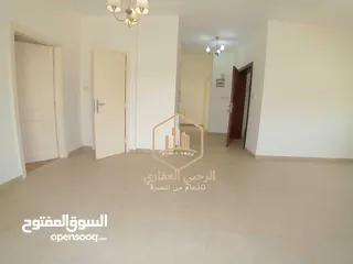  11 روف / للايجار / 3نوم / مطل مع ترس / دابوق