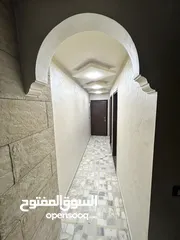  13 شقة طابق رابع اخير مع روف واطلالة مميزة جدا بسعر لقطة