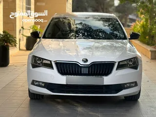  5 سكودا سوبيرب موديل2020 وترخيص 2019 فحص ممتاز ولا غرام بويه  مطور 1500 بنزين