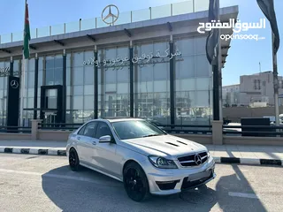  5 Mercedes Benz c63