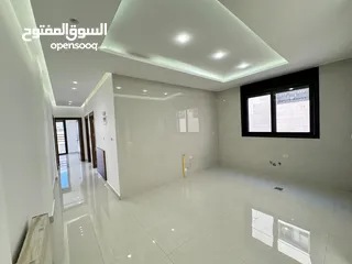  23 شقق أخير مع الروف للبيع مميزة جدآ في البنيات طريق المطار جامعة البترا مساحة 280 م2 من المالك مباشرة
