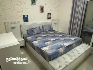  9 محمود سعد)غرفتين وصالة للايجار الشهري في الشارقة التعاون بفرش فندقي تاني ساكن شامل انترنت