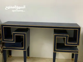  1 طاوله استقبال او مدخل