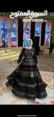  1 فستان فخم ملبوس مرة