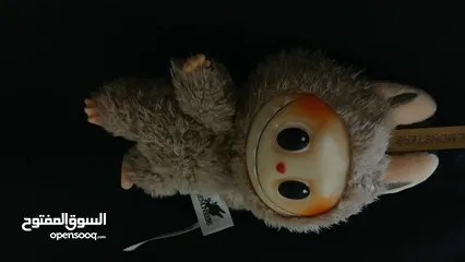  1 متوفر دمية لابوبو و الأخيرة