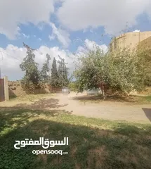  4 قطعة أرض كبيرة 1443م في طريق جامعة ناصر وذات واجهة 40م