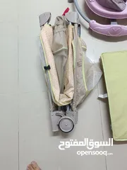  6 تخت بيبي نظيف جدا قابل للطي مثل ما هو وضح بالصور  عربايه مشي للاطفال تفتح وتسكر بحاله جيده جدا