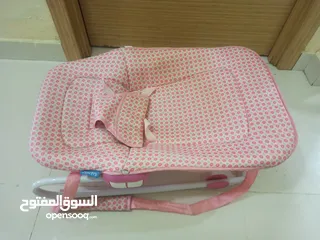  4 عربية اطفال + سرير اطفال  للبيع