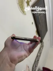  3 ايفون 11 برو ماكس 256 جيجا شبه جديد