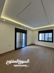  2 ثالث مع روف 194 متر مع ترس 35 متر  بتشطيب مميز في البنيات باطلاله رائعه