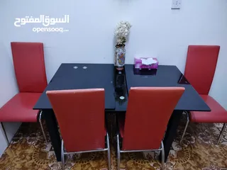  2 للبيع طاولة أكل