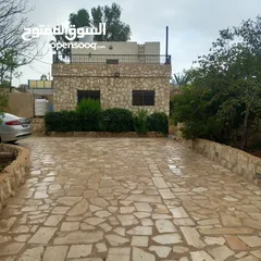  4 مزرعة للبيع بسعر بموقع مميز وسعر مغري ومواصفات راقية